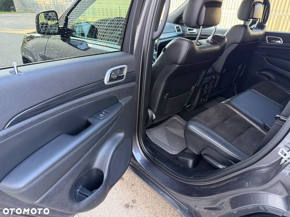 Jeep Grand Cherokee - 9