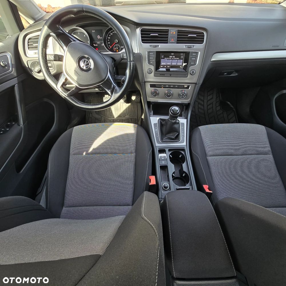 Volkswagen Golf VI 1.6 TDI BlueMot Comfortline - 13