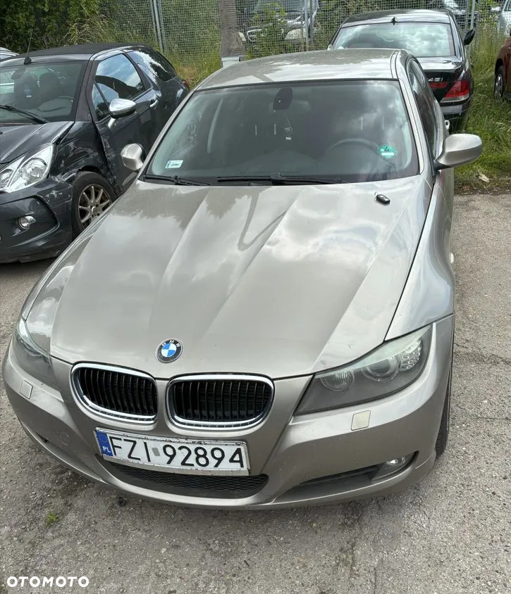 BMW Seria 3 318i - 2