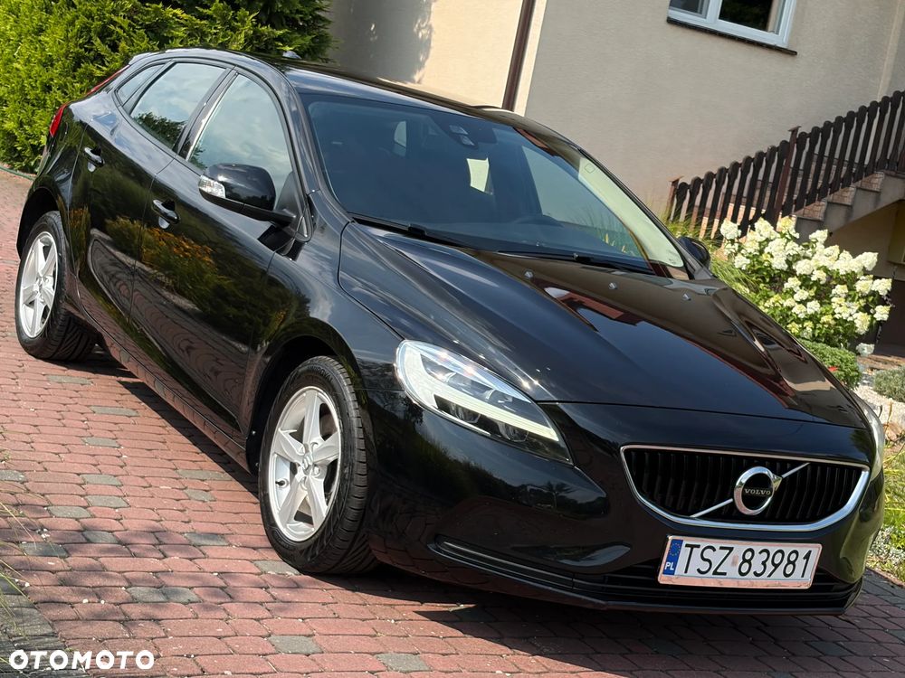 Volvo V40 T2 Momentum - 17