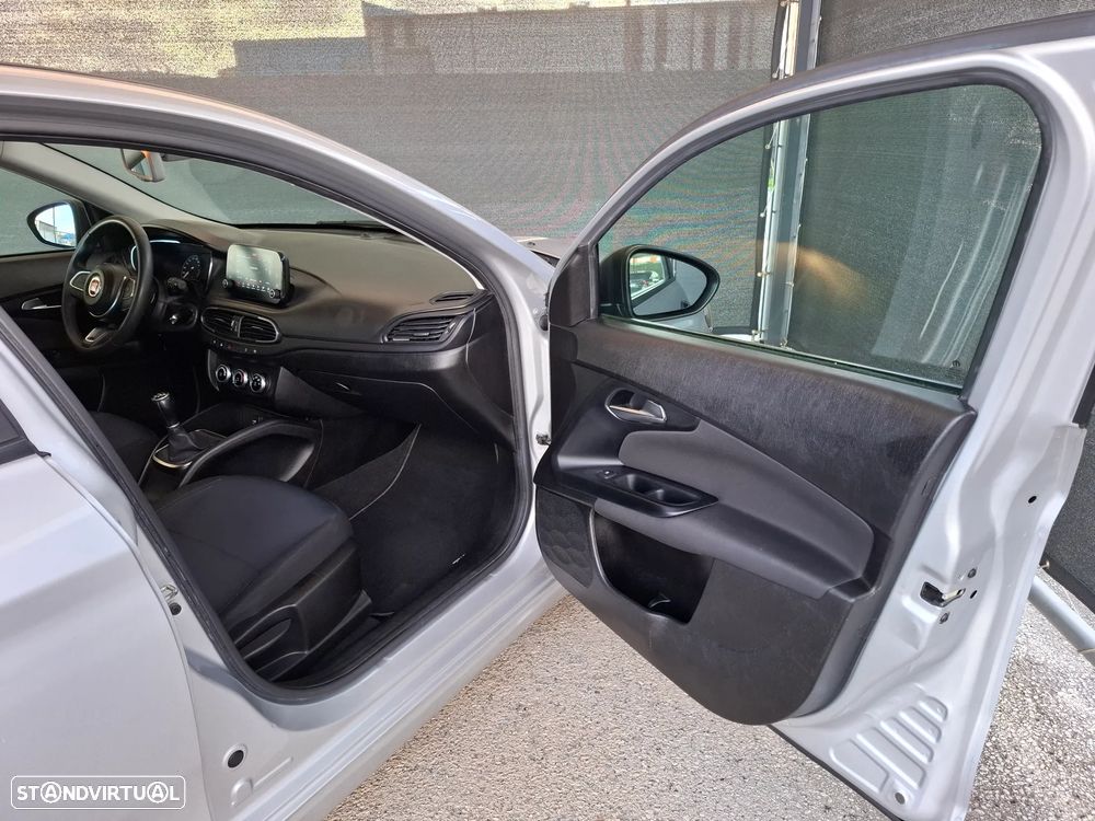 Fiat Tipo Station Wagon 1.0 GSE T3 City Life - 45