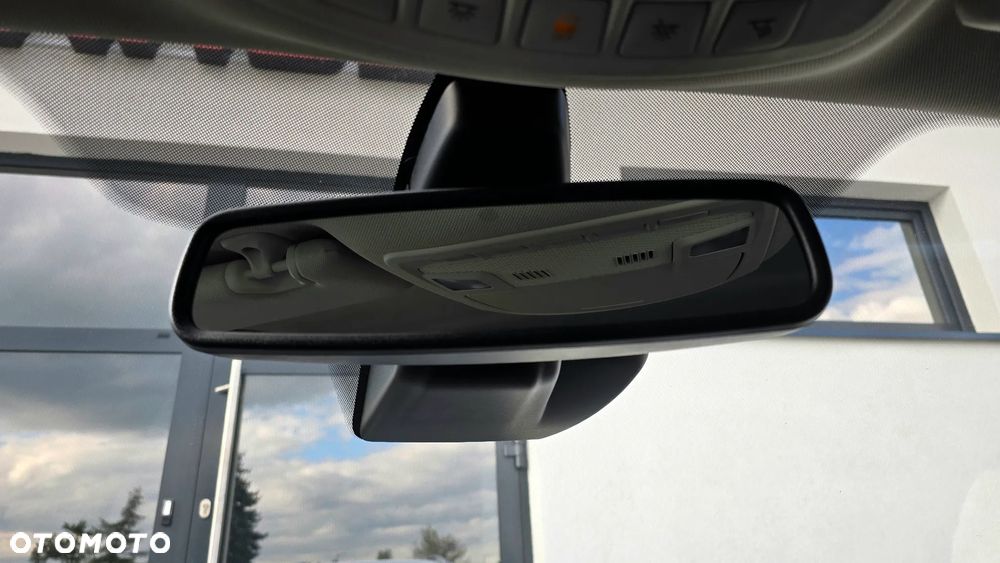 Ford Mondeo 2.0 TDCi Allrad Trend - 25