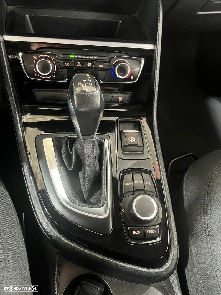 BMW 216 Active Tourer d Line Sport Auto - 40