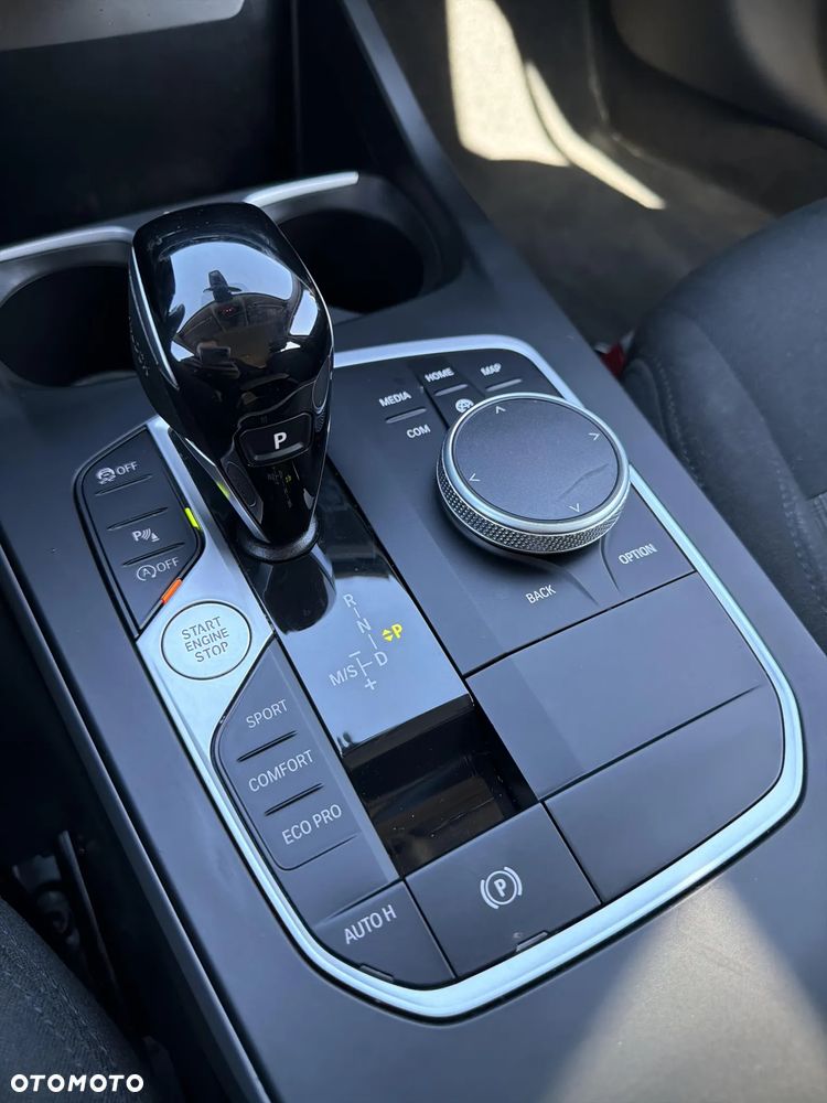 BMW Seria 1 118i Advantage - 21