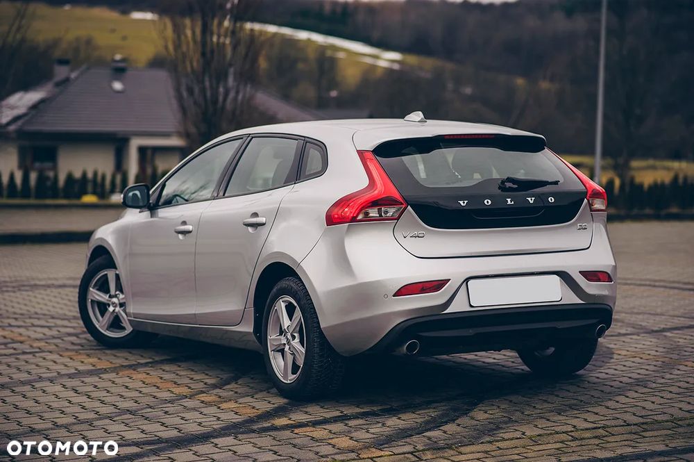 Volvo V40 D2 Drive-E Momentum - 3