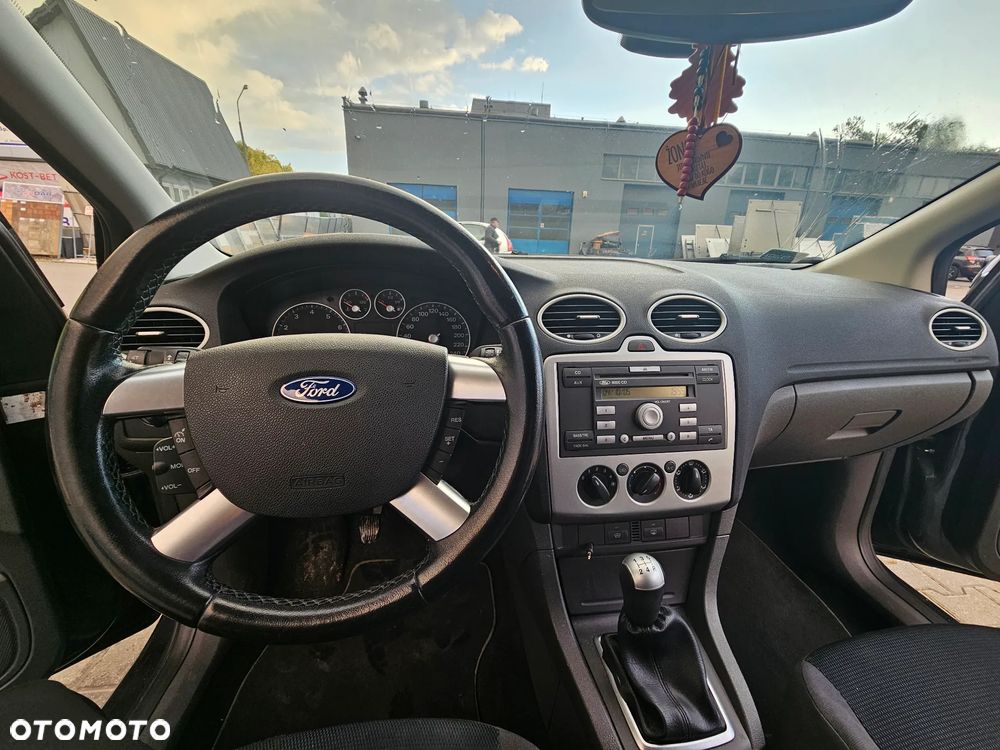 Ford Focus 1.6 100 - 10