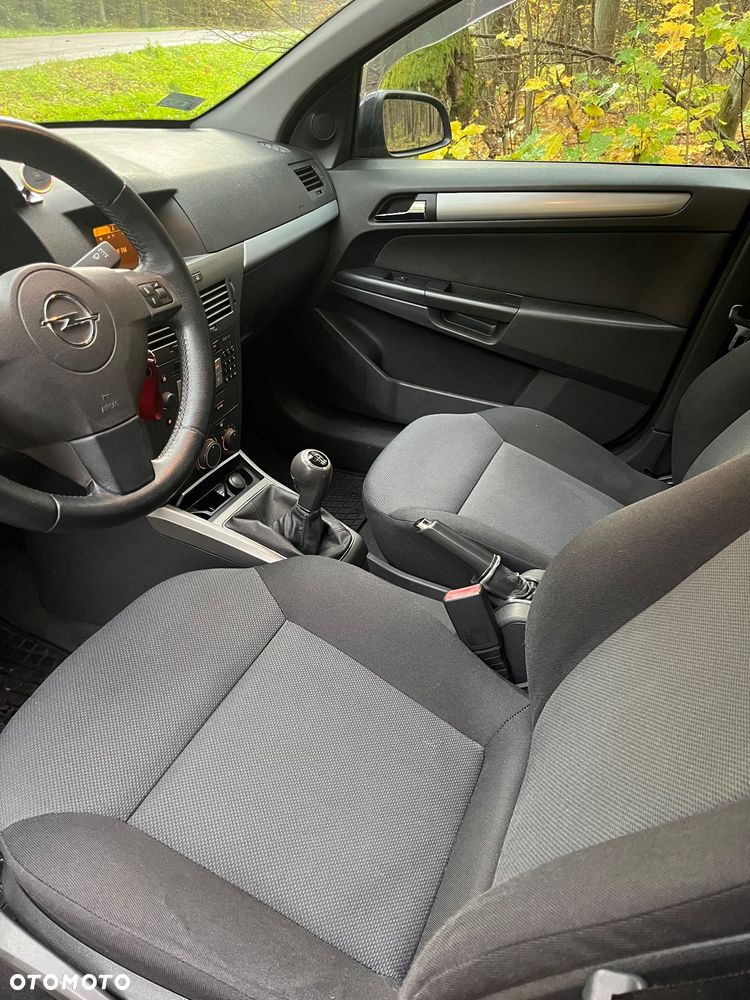 Opel Astra III 1.9 CDTI - 13