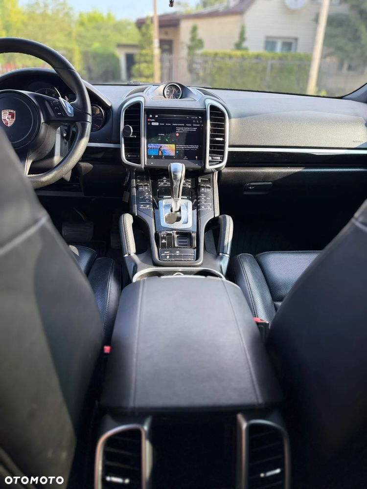 Porsche Cayenne - 15