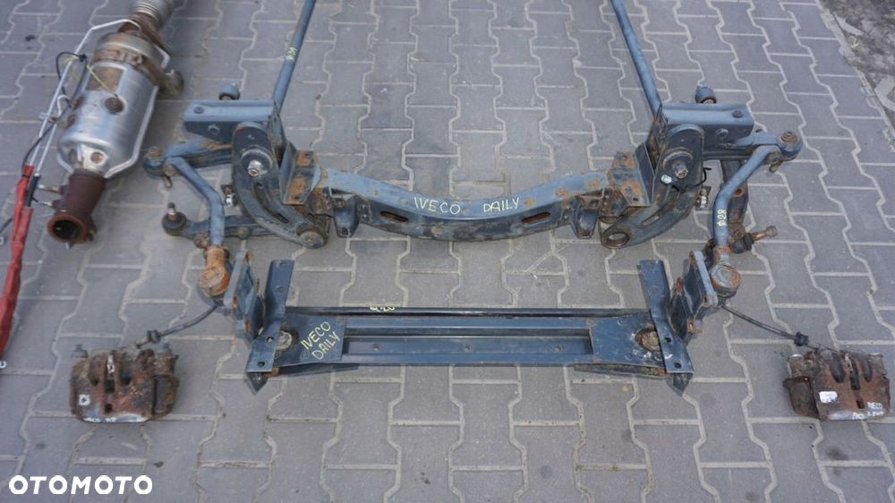 RAMKA OBUDOWA LICZNIKA IVECO DAILY 2011- - 2