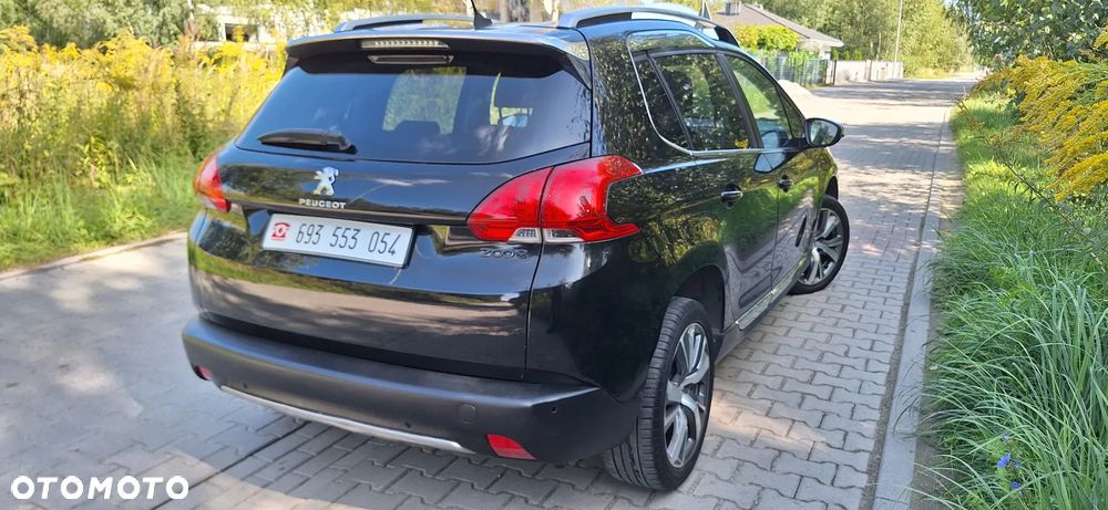 Peugeot 2008 1.2 Pure Tech Allure S&S - 6