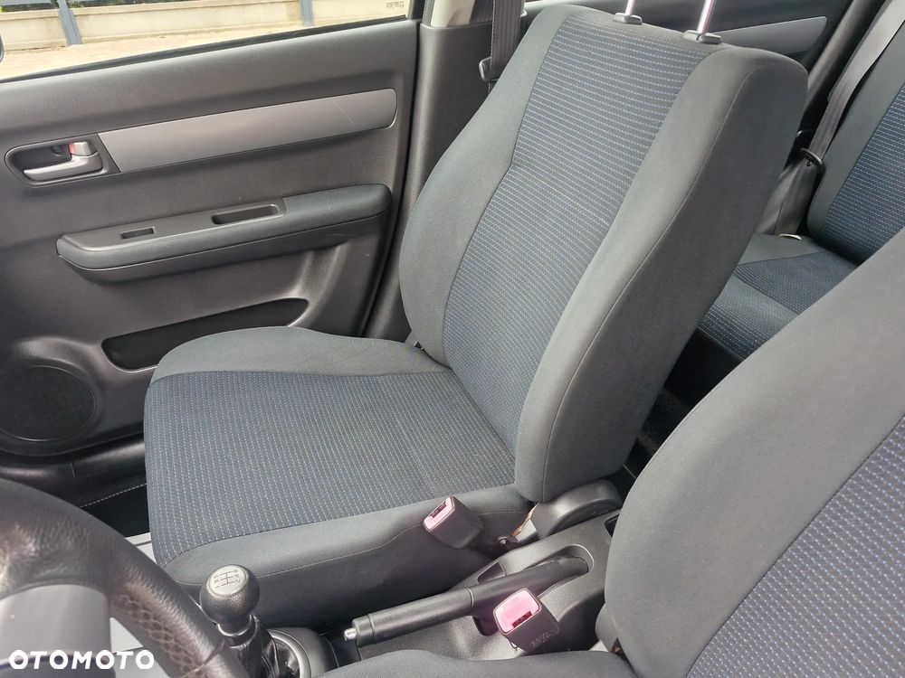 Suzuki Swift 1.3 Sakura - 17