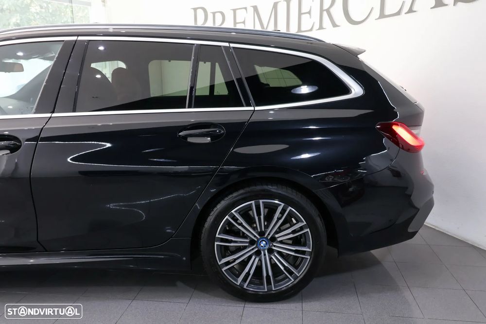 BMW 320 e Pack Desportivo M Auto - 10