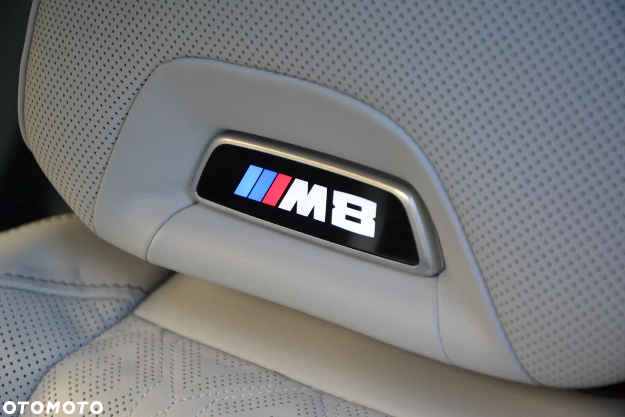 BMW M8 Standard - 12