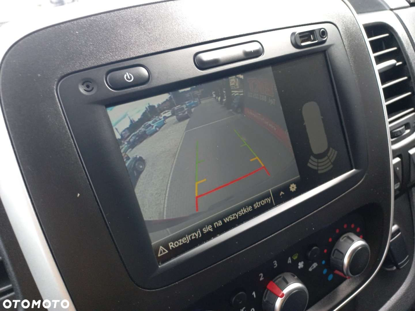 Renault TRAFIC - 10