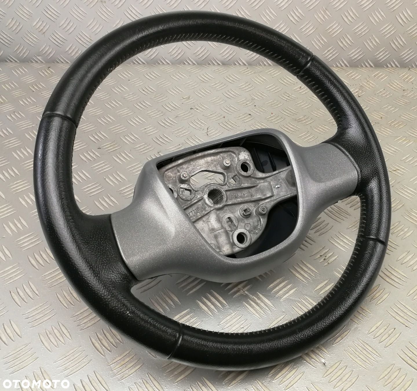 16877710 kierownica skórzana SMART FORTWO II 2 2007-2014 - 1