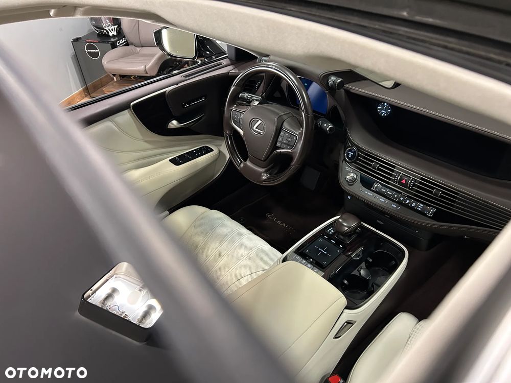 Lexus LS 500h Omotenashi AWD - 40