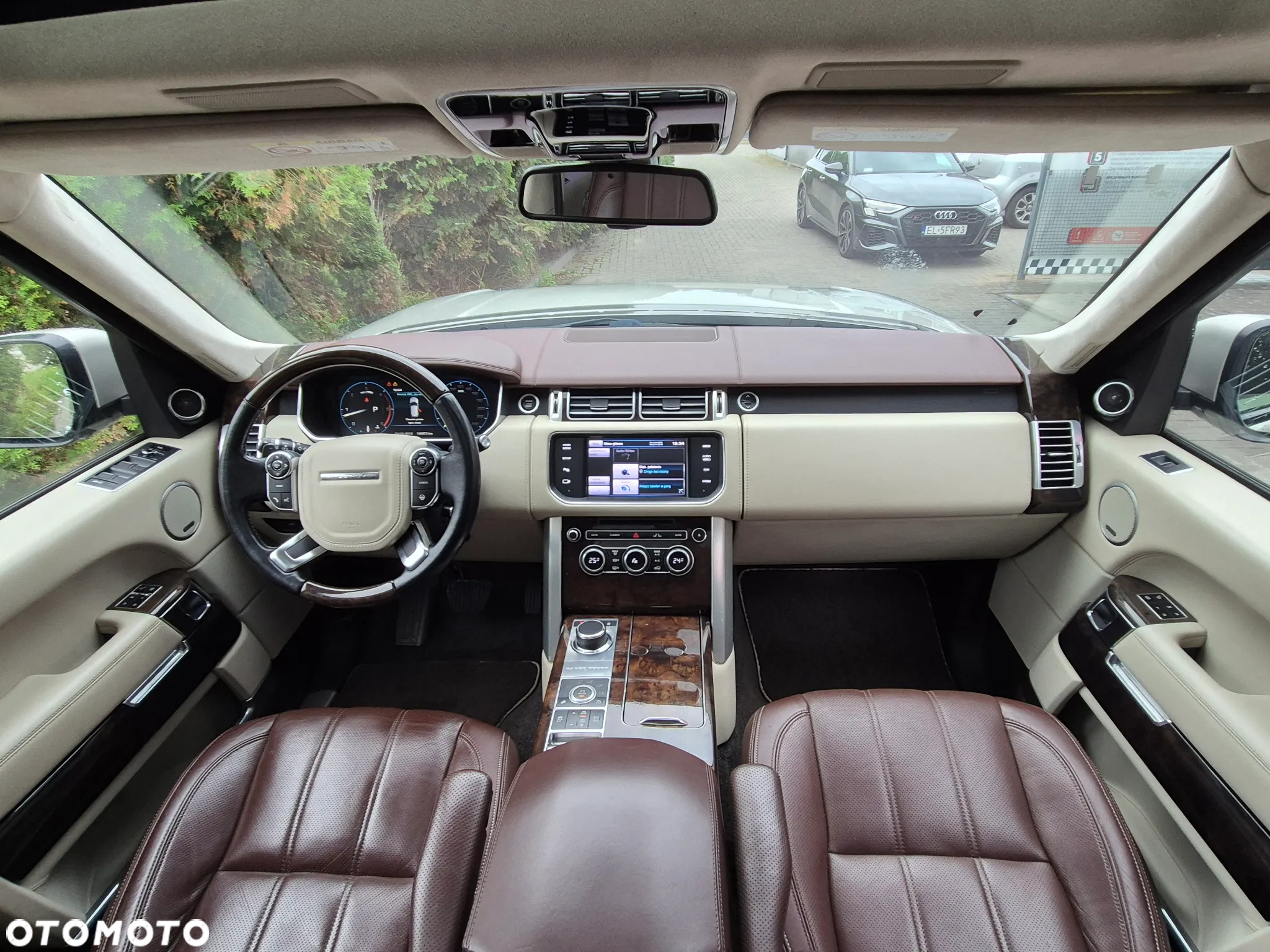Land Rover Range Rover 4.4SD V8 LWB Vogue - 32