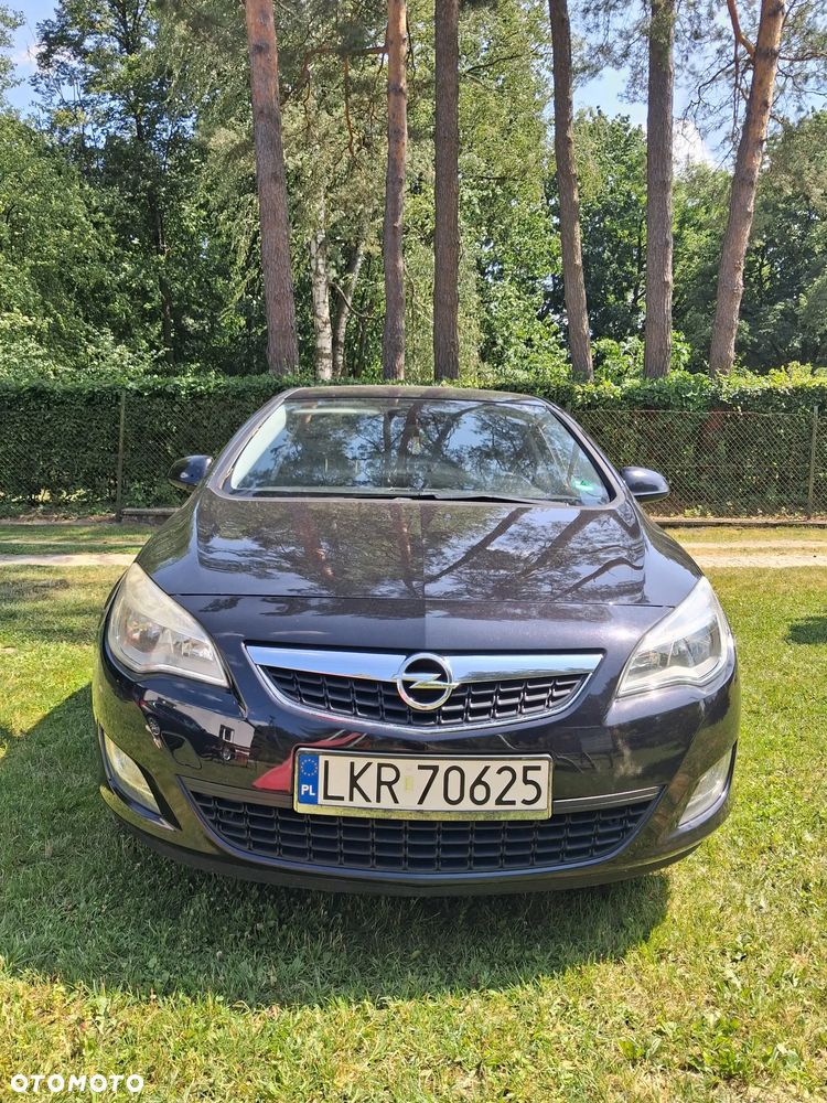 Opel Astra 1.6 Design Edition - 1