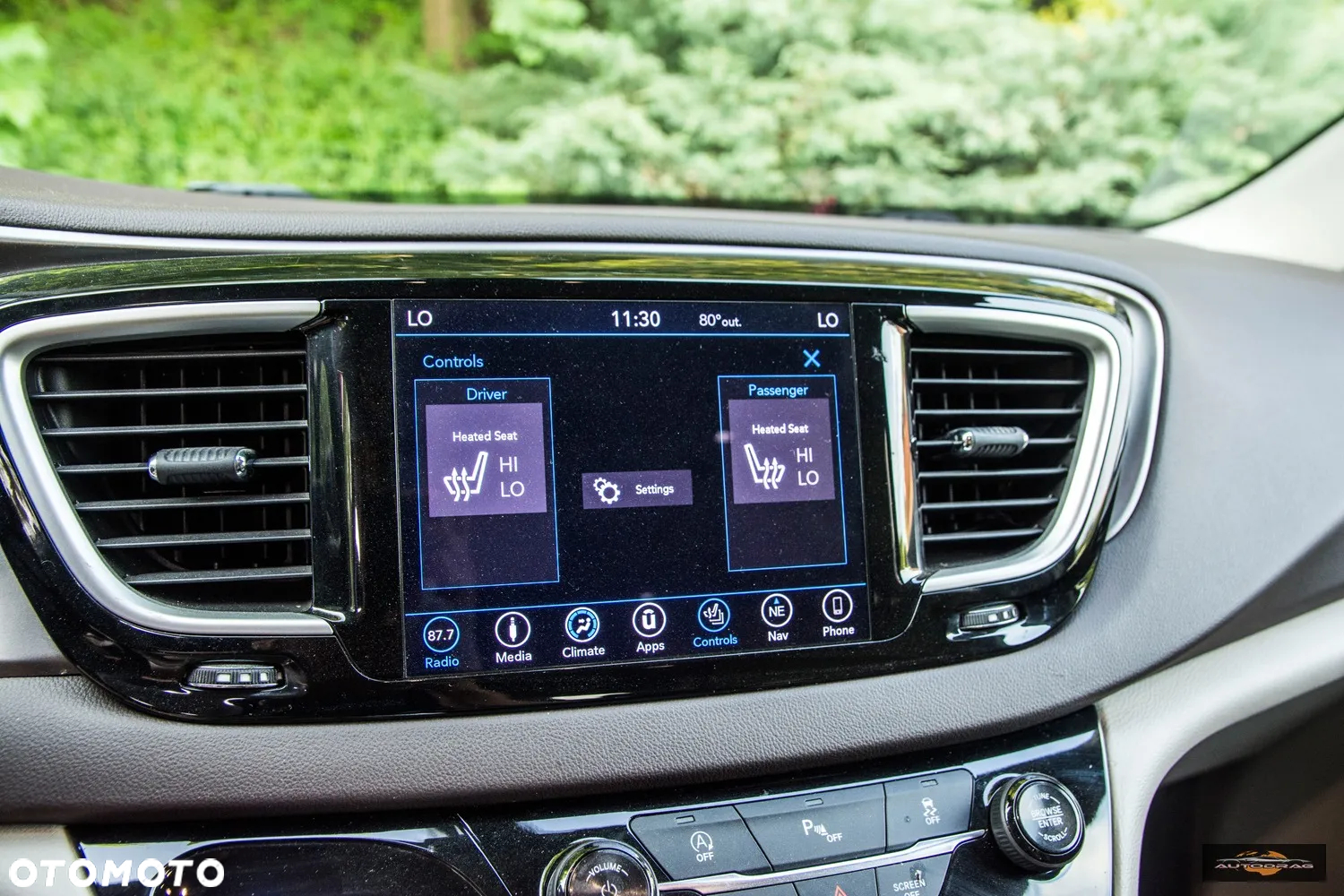 Chrysler Pacifica - 18