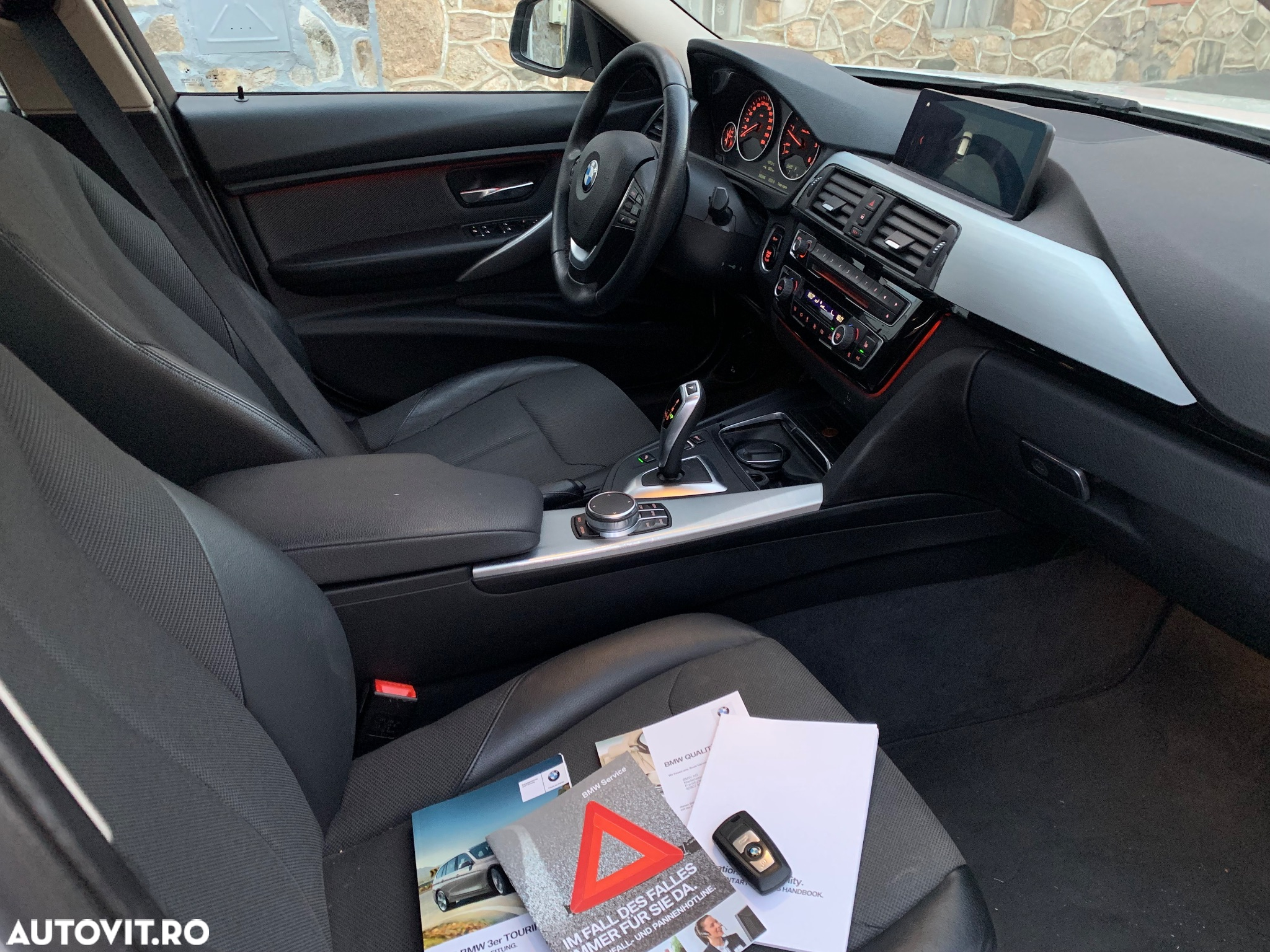 BMW Seria 3 320d Touring Aut. Advantage - 14