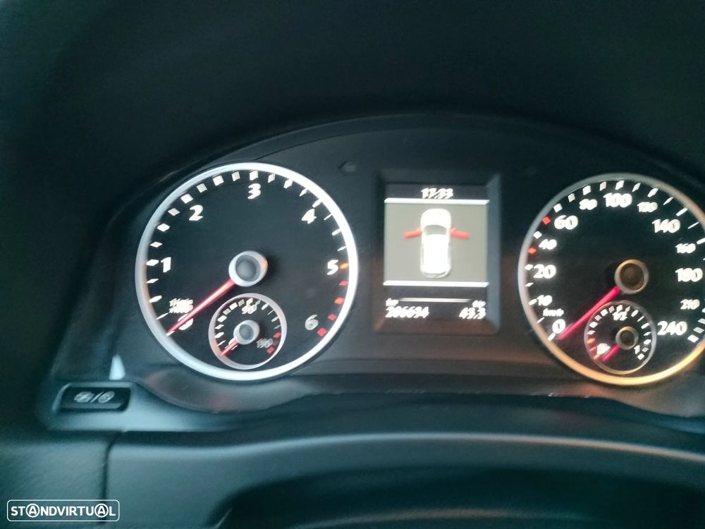 VW Tiguan 2.0 TDi Cup BlueMotion - 16