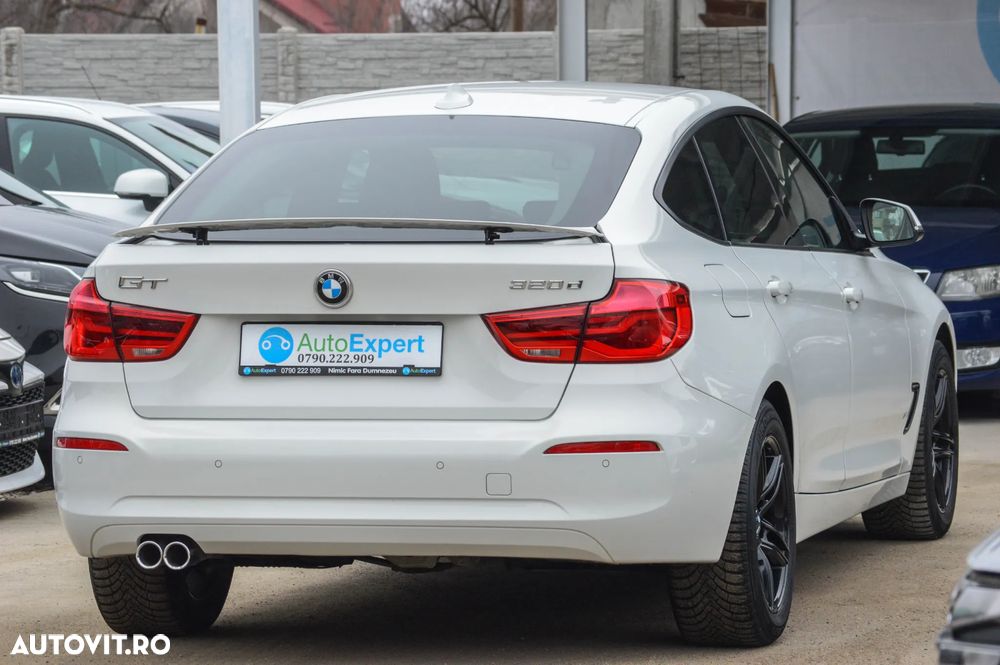 BMW Seria 3 320d Aut. Advantage - 32