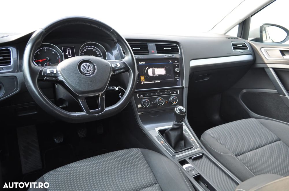 Volkswagen Golf 1.6 TDI SCR Trendline - 15