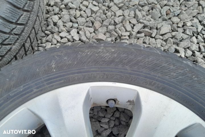 Jante aliaj cu anvelope 15 - set 185/60R15 Opel Astra J [facelift] [2 - 3