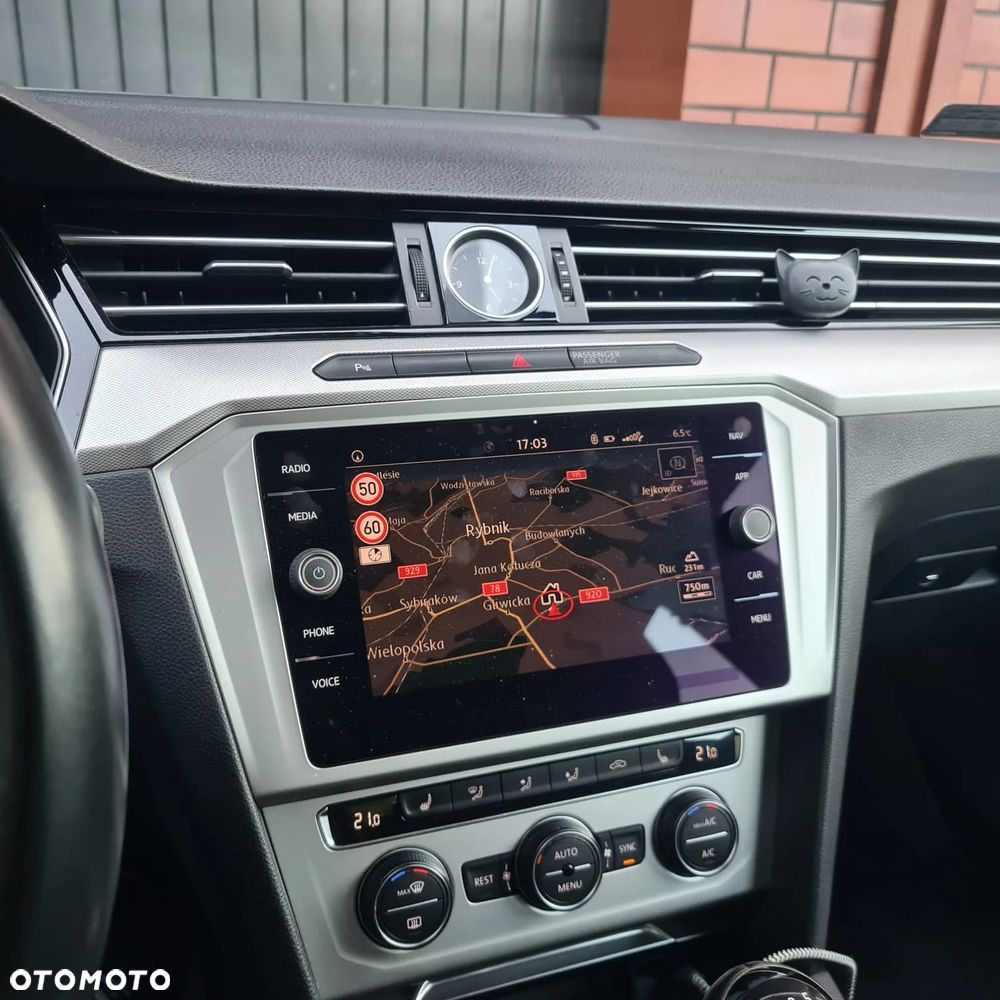 Volkswagen Passat 2.0 TDI BMT Comfortline - 8
