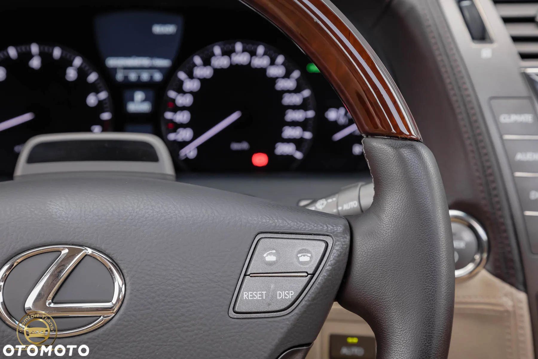 Lexus LS 600h Luxury Line - 33