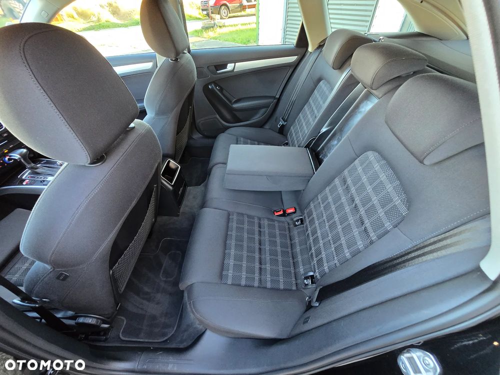 Audi A4 Avant 2.0 TDI Quattro Design S tronic - 7