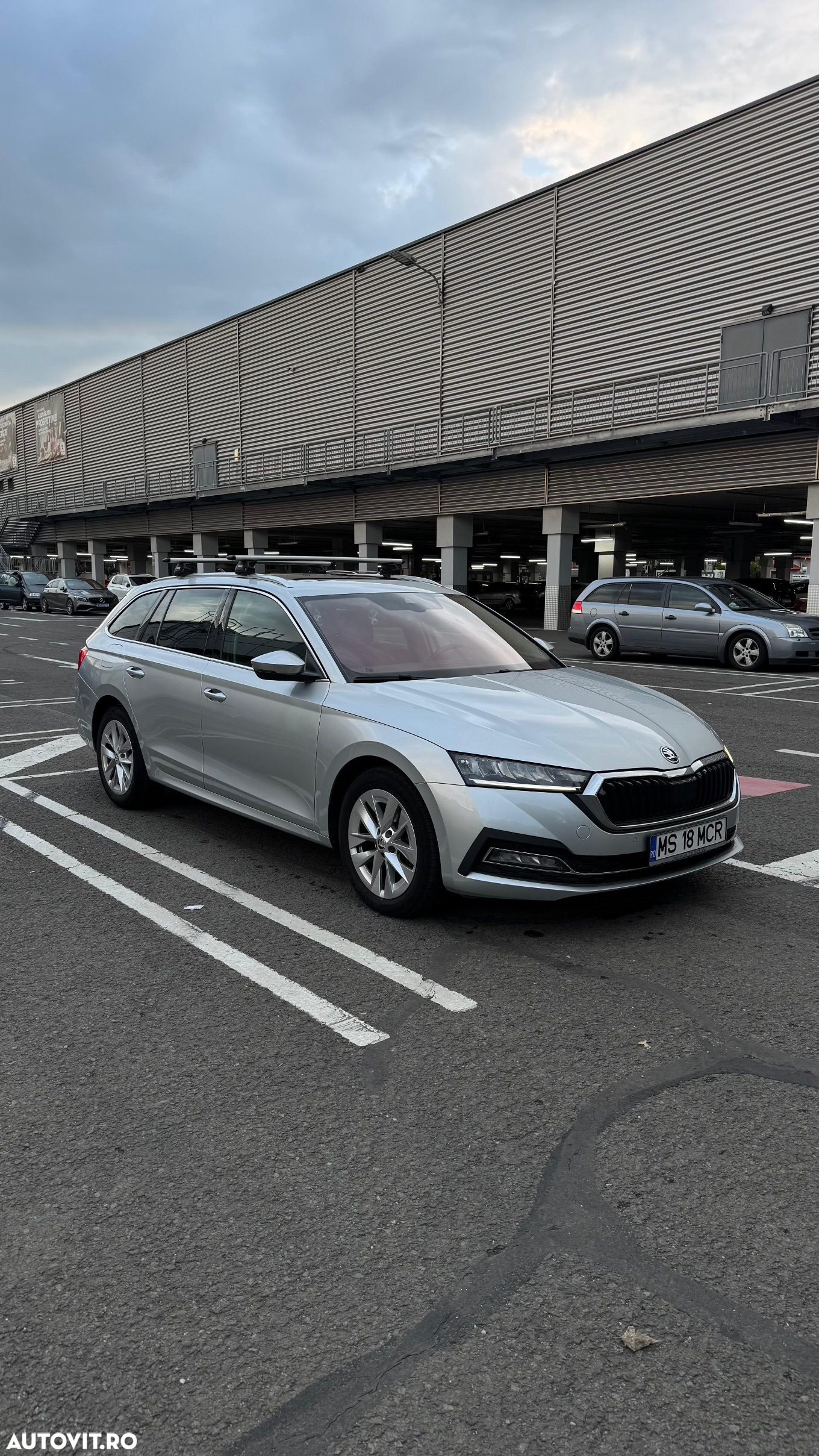 Skoda Octavia 2.0 TDI DSG First Edition - 7