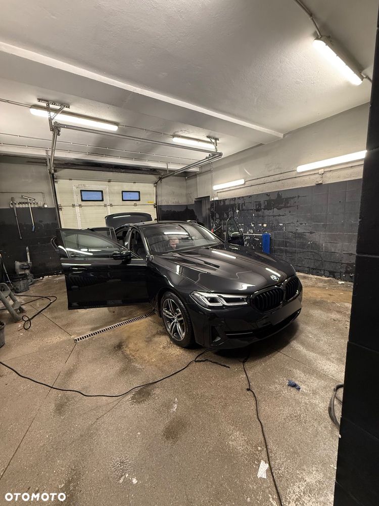 BMW Seria 5 530i xDrive mHEV Luxury Line sport - 16