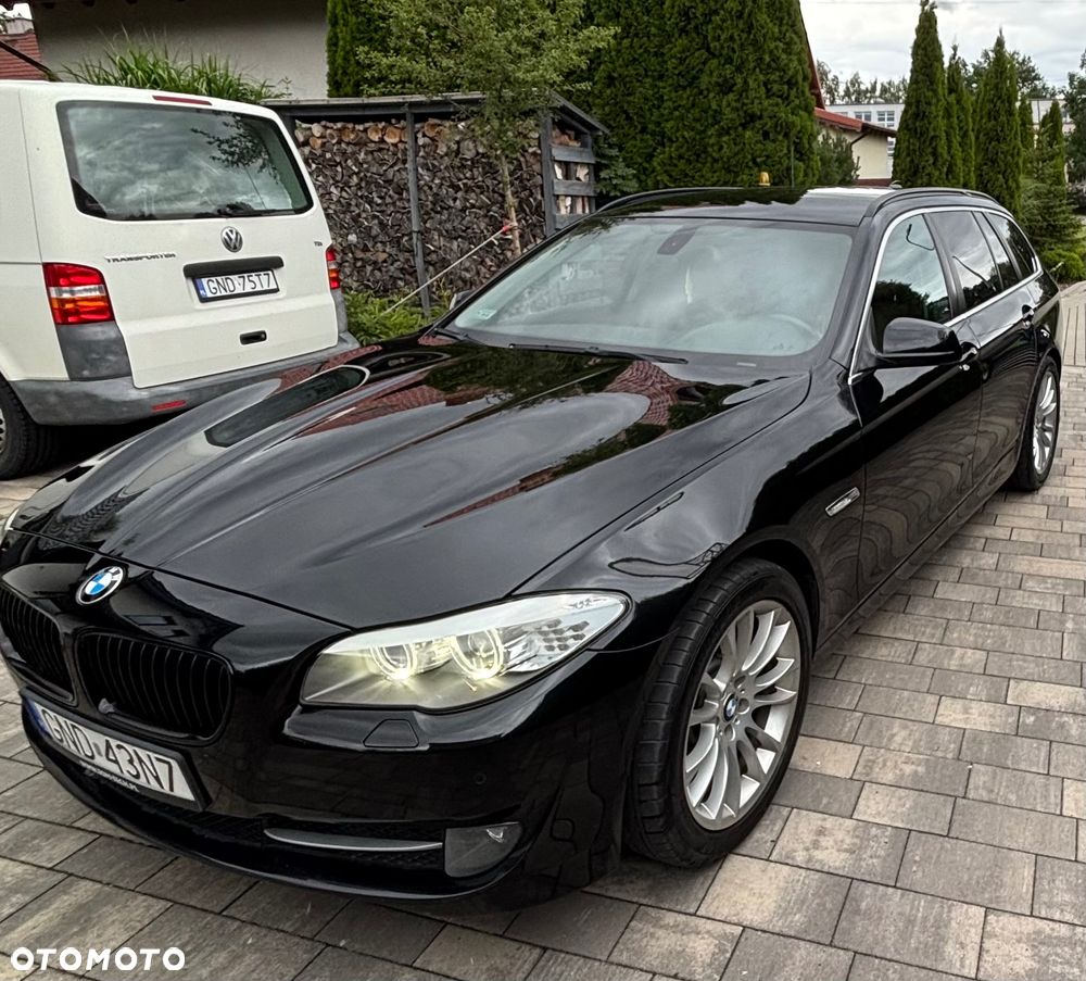 BMW Seria 5 525d - 5