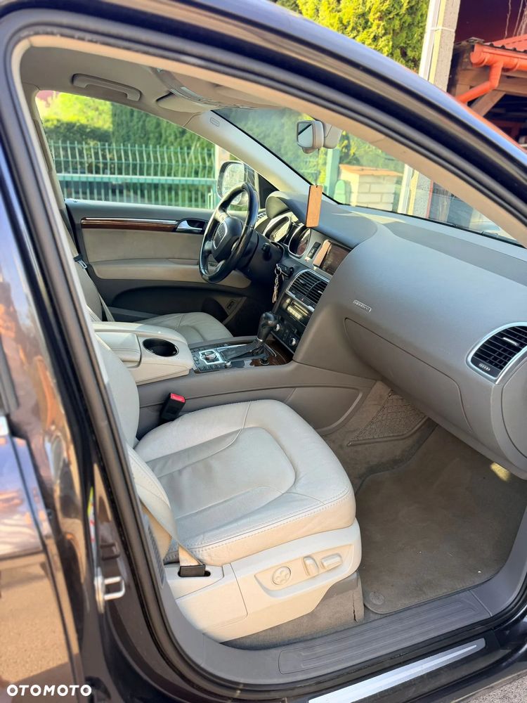 Audi Q7 - 10