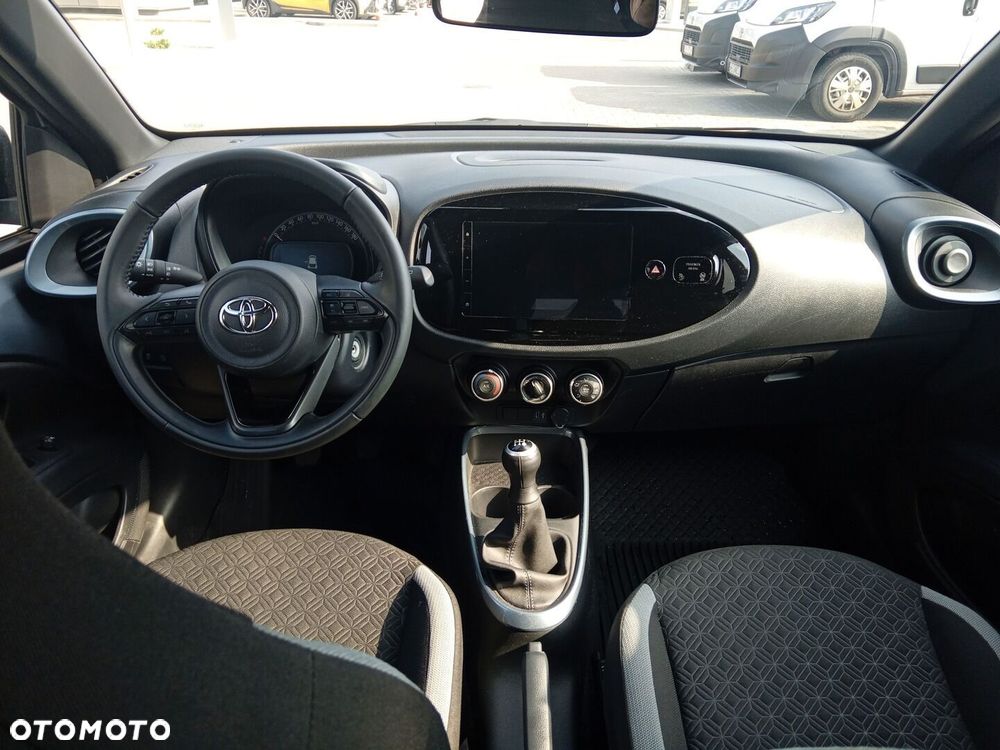Toyota Aygo X - 16