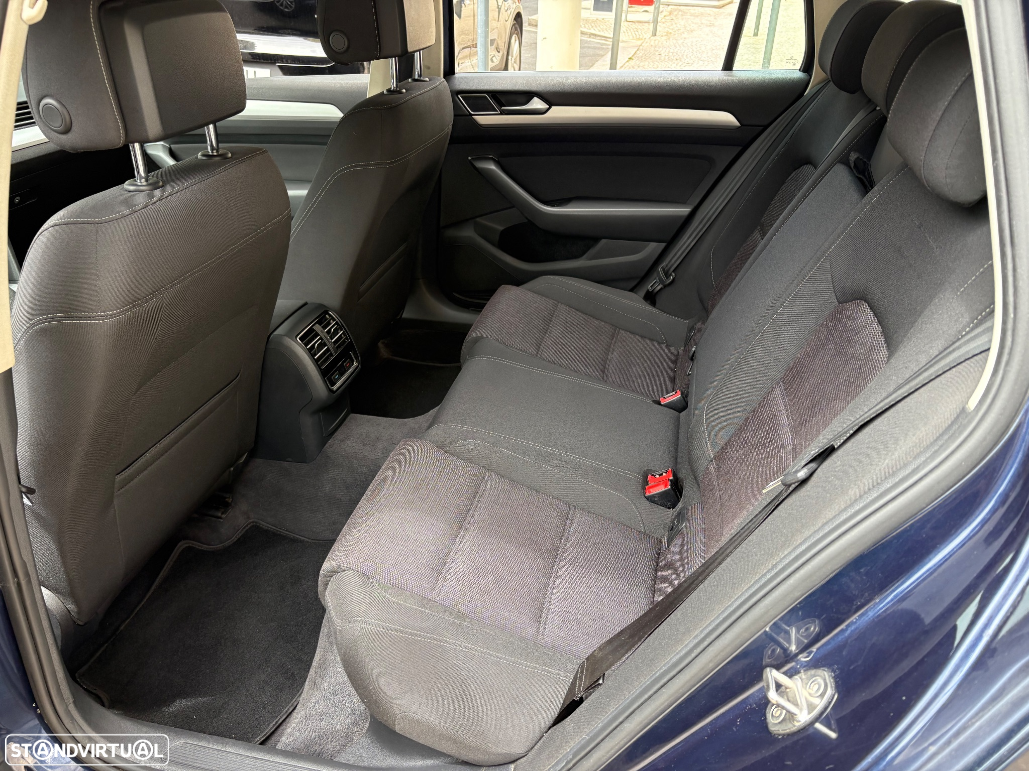 VW Passat Variant 1.6 TDI Confortline - 8