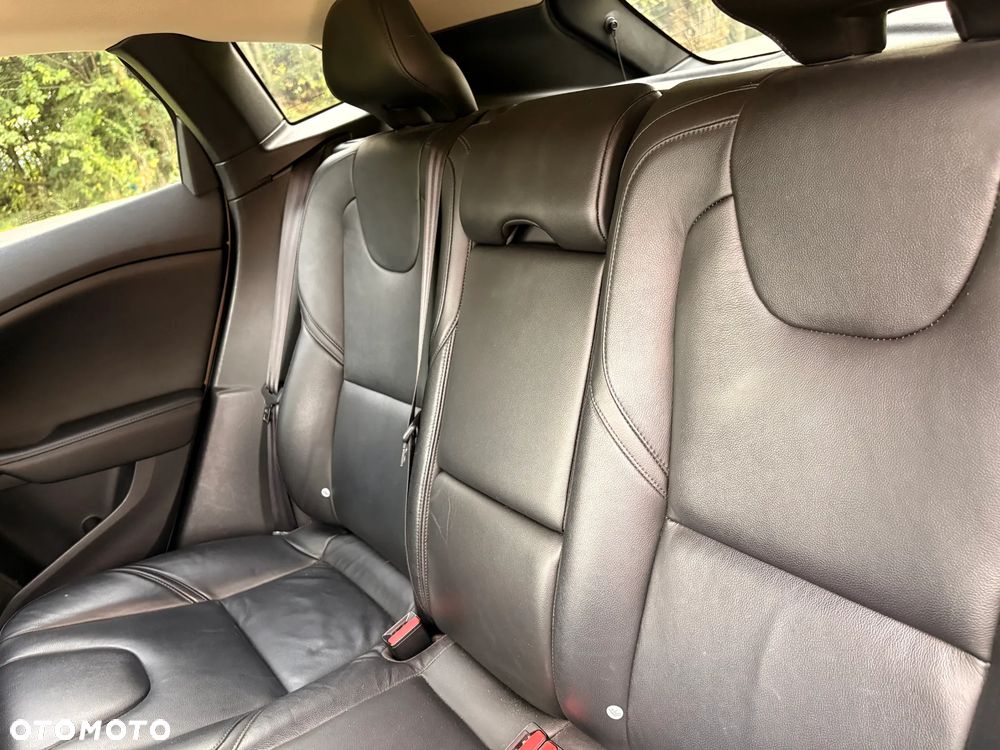 Volvo V40 D2 Momentum - 17