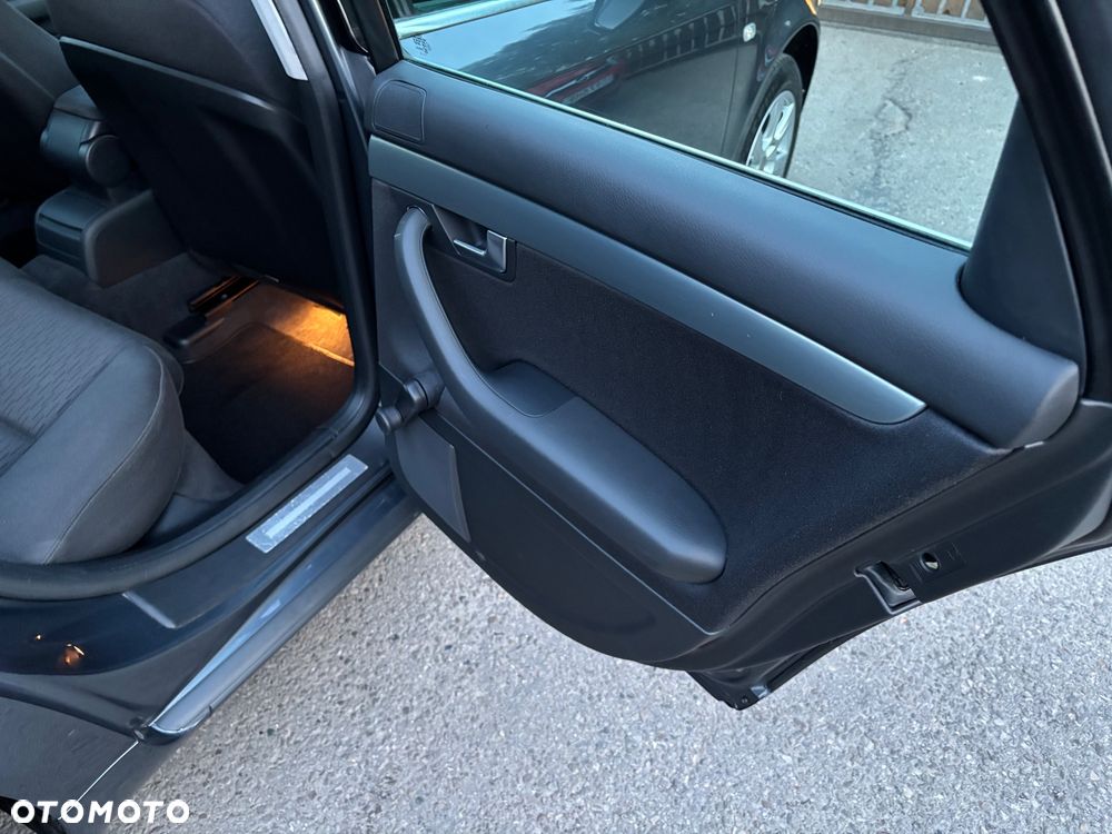 Audi A4 Limousine 1.8 T - 32