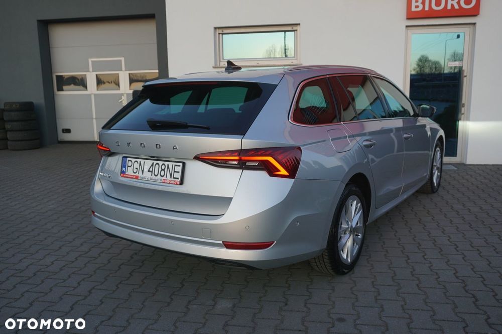 Skoda Octavia 2.0 TDI DSG Exclusive Plus - 4