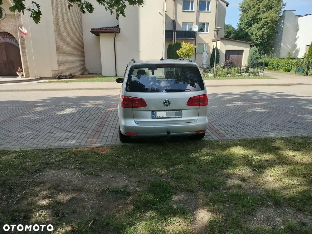 Volkswagen Touran 2.0 TDI DPF BlueMotion Technology Comfortline - 2
