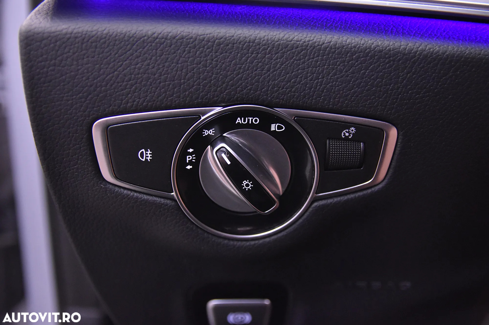 Mercedes-Benz E 300 de Aut. - 15