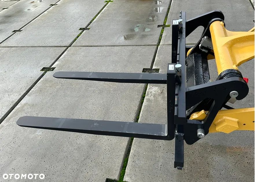 Caterpillar 906 - 16