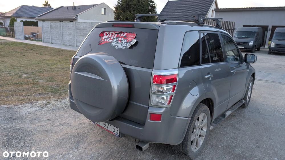 Suzuki Grand Vitara 2.0 De luxe - 12