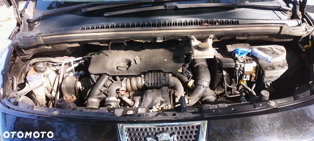 Peugeot 3008 1.6 HDi Premium - 6