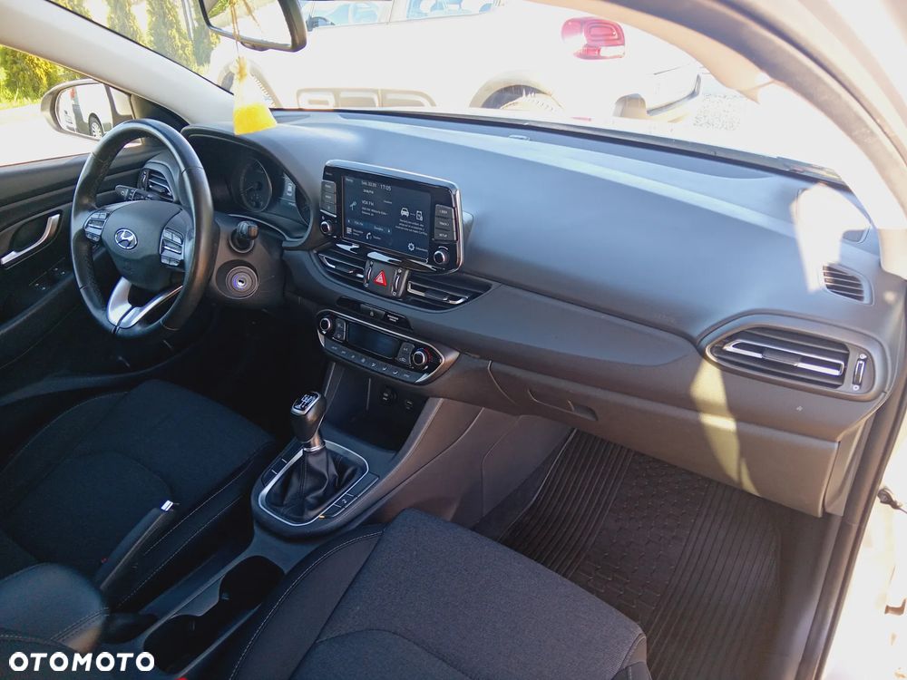 Hyundai i30 1.6 D Comfort - 39