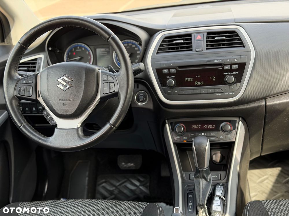 Suzuki SX4 S-Cross 1.6 Elegance 4WD CVT - 16