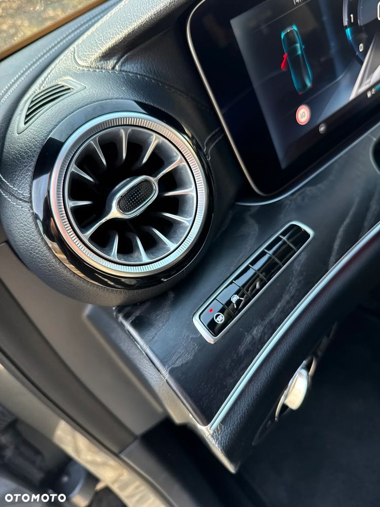 Mercedes-Benz Klasa E 220 d 9G-TRONIC - 24