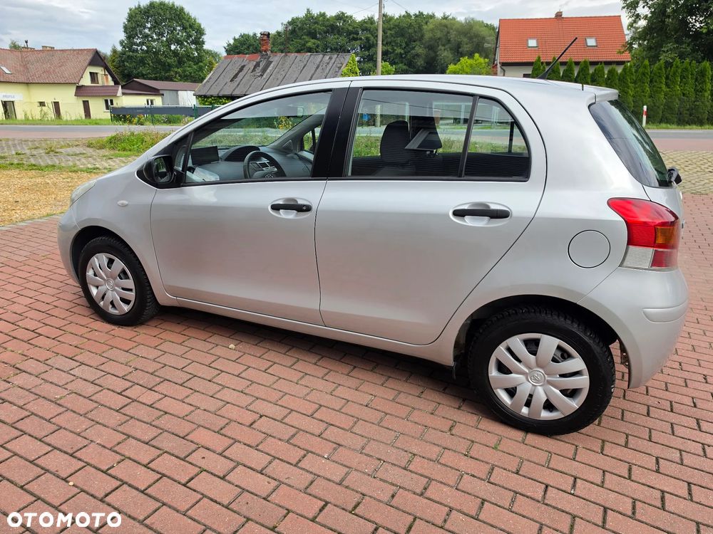 Toyota Yaris - 19