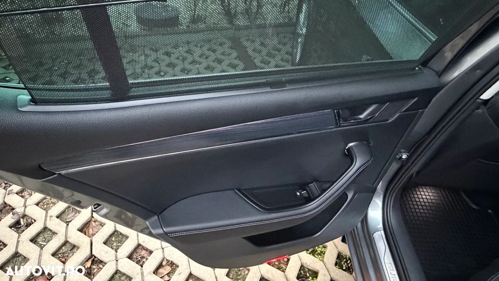 Skoda Superb 2.0 TDI DSG Style - 32